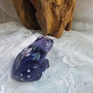 Cute vintage Fenton handpainted purple frog